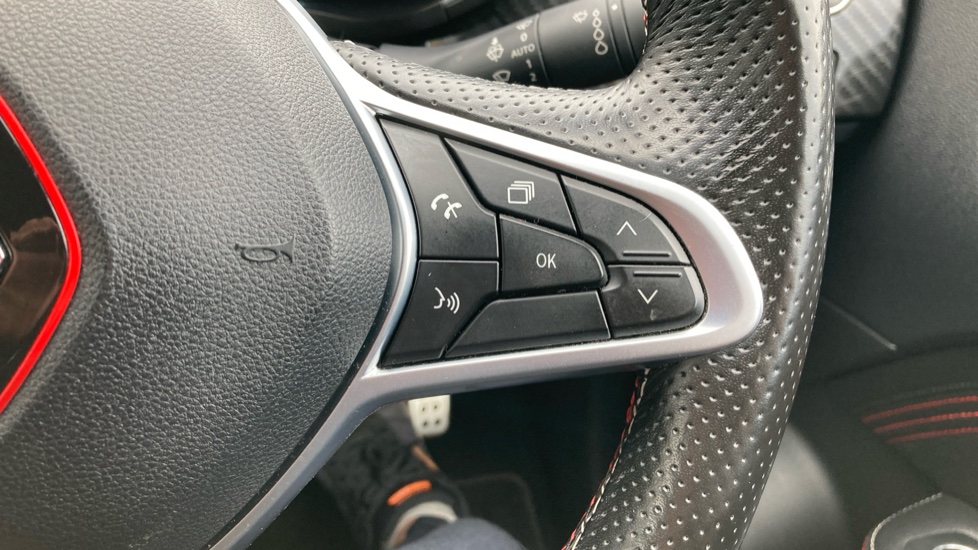 Renault Arkana 1.6 E-TECH Hybrid 145 R.S. Line 5dr Auto Hybrid Estate - Image 26