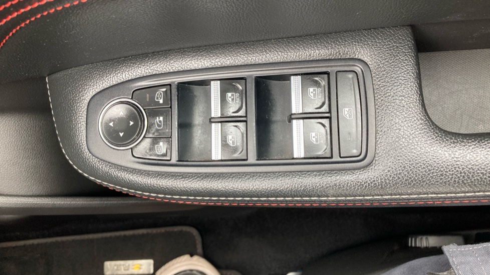 Renault Arkana 1.6 E-TECH Hybrid 145 R.S. Line 5dr Auto Hybrid Estate - Image 27