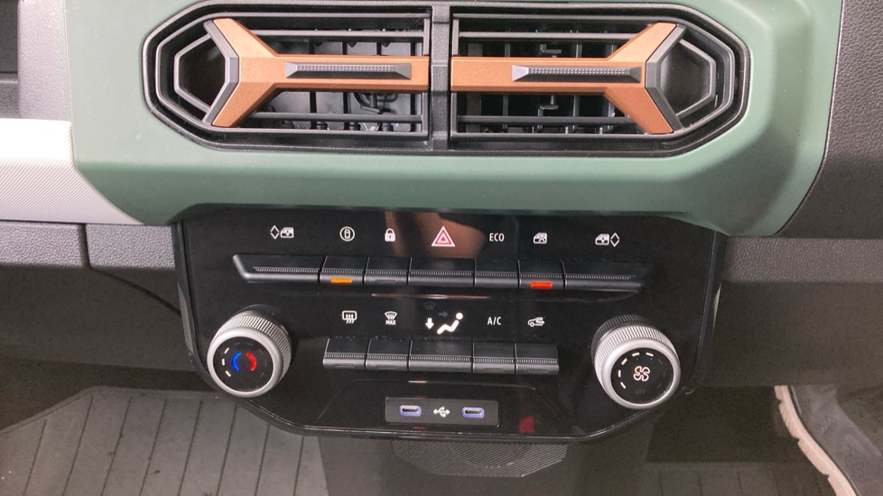 Dacia Spring 27kWh Extreme 65 48kW 5dr Auto Electric Hatchback - Image 22