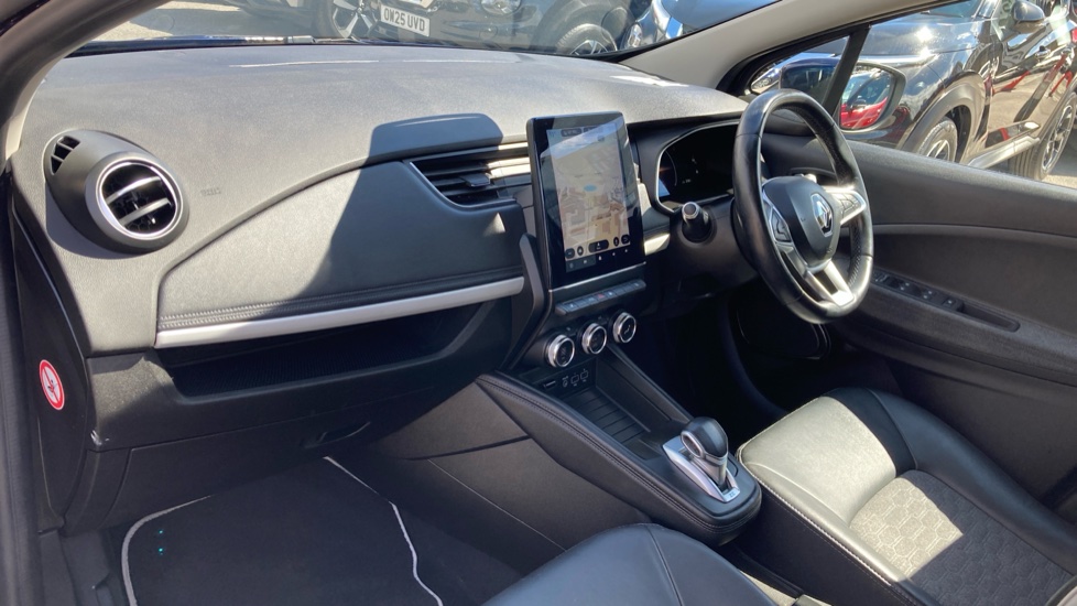 Renault Zoe 100kW GT Line + R135 50kWh Rapid Charge 5dr Auto Electric Hatchback - Image 9