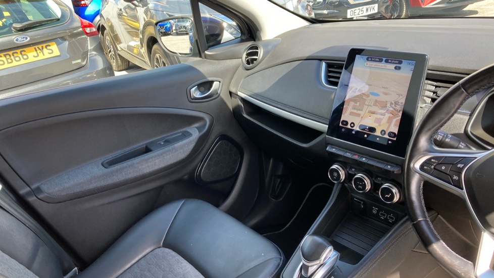 Renault Zoe 100kW GT Line + R135 50kWh Rapid Charge 5dr Auto Electric Hatchback - Image 14