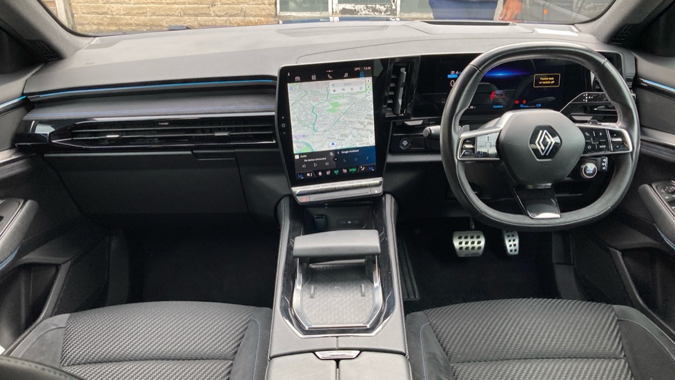 Renault Austral E-Tech FHEV Techno Esprit Alpine 5dr Auto Hybrid Estate - Image 10