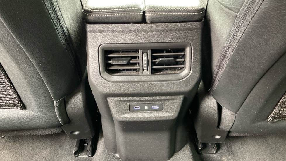 Renault Austral E-Tech FHEV Techno Esprit Alpine 5dr Auto Hybrid Estate - Image 21