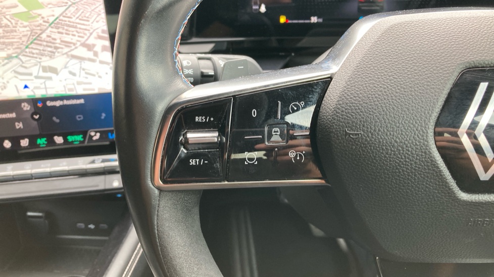 Renault Austral E-Tech FHEV Techno Esprit Alpine 5dr Auto Hybrid Estate - Image 26