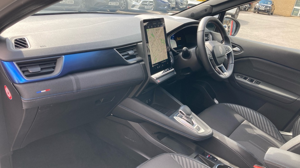 Renault Symbioz 1.6 E-Tech FHEV 145 Techno Esprit Alpine 5dr Auto Hybrid Estate - Image 9