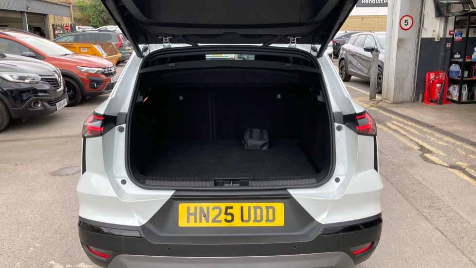 Renault Symbioz 1.6 E-Tech FHEV 145 Techno Esprit Alpine 5dr Auto Hybrid Estate - Image 4