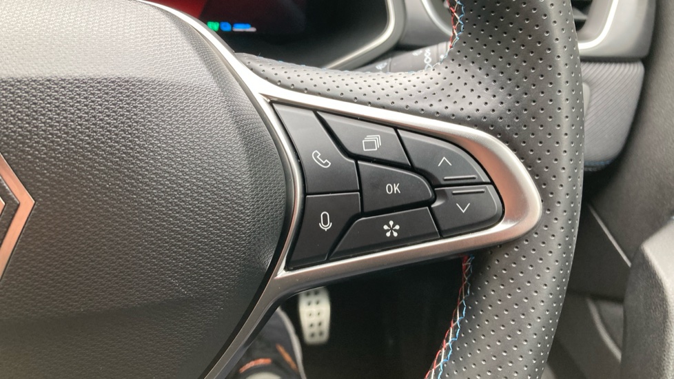 Renault Symbioz 1.6 E-Tech FHEV 145 Techno Esprit Alpine 5dr Auto Hybrid Estate - Image 27