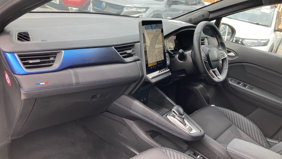 Renault Symbioz 1.6 E-Tech FHEV 145 Techno Esprit Alpine 5dr Auto Hybrid Estate - Image 9