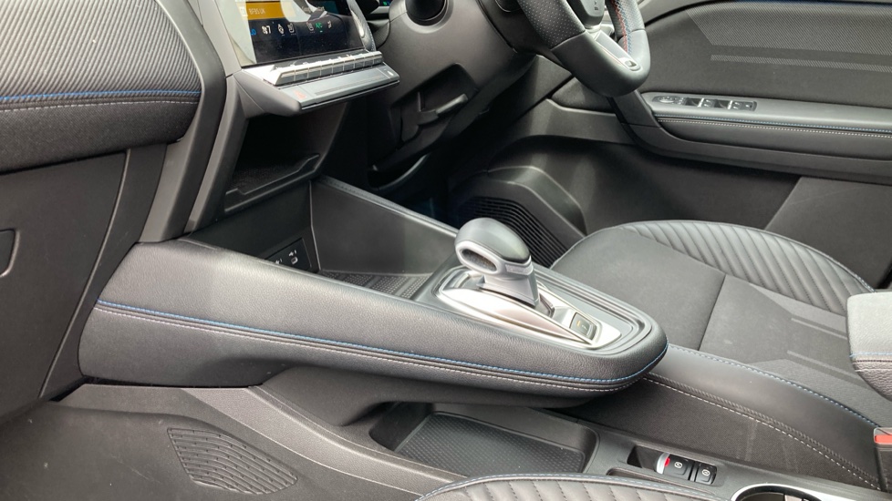 Renault Symbioz 1.6 E-Tech FHEV 145 Techno Esprit Alpine 5dr Auto Hybrid Estate - Image 13