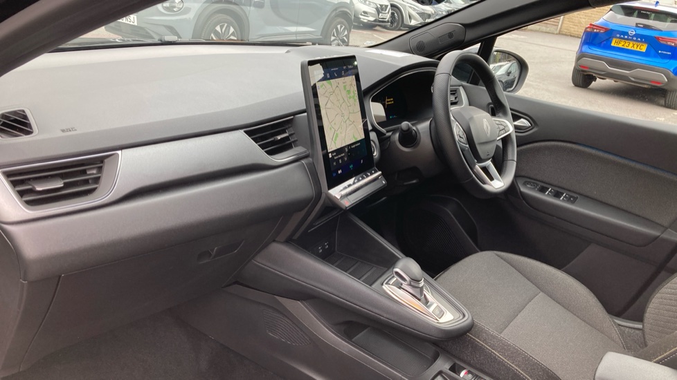 Renault Symbioz 1.6 E-Tech FHEV 145 Techno 5dr Auto Hybrid Estate - Image 9