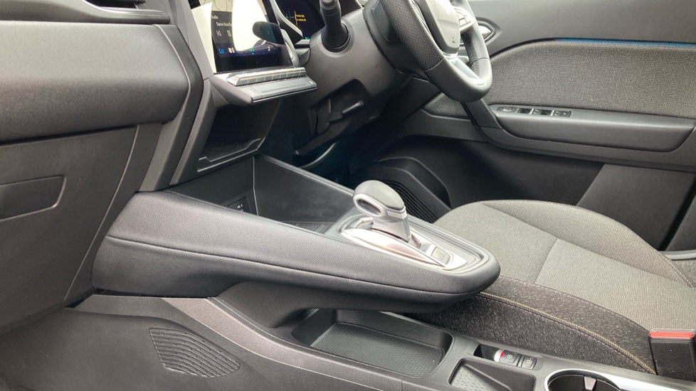 Renault Symbioz 1.6 E-Tech FHEV 145 Techno 5dr Auto Hybrid Estate - Image 13