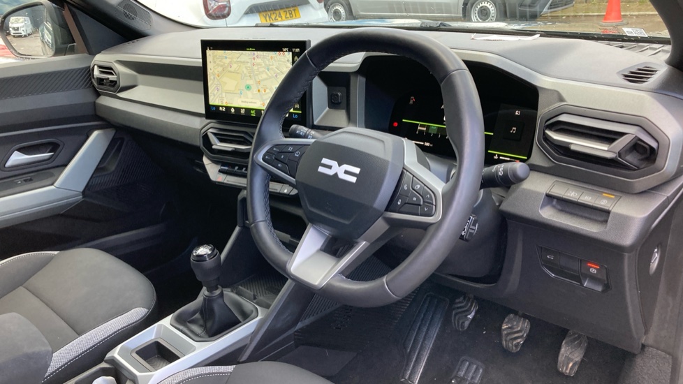 Dacia Bigster 1.2 TCe 140 Journey 5dr Petrol Estate - Image 11