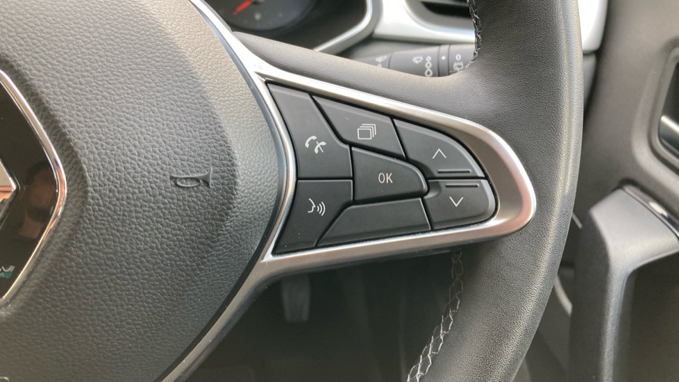Renault Captur 1.5 dCi 95 Iconic 5dr Diesel Hatchback - Image 25