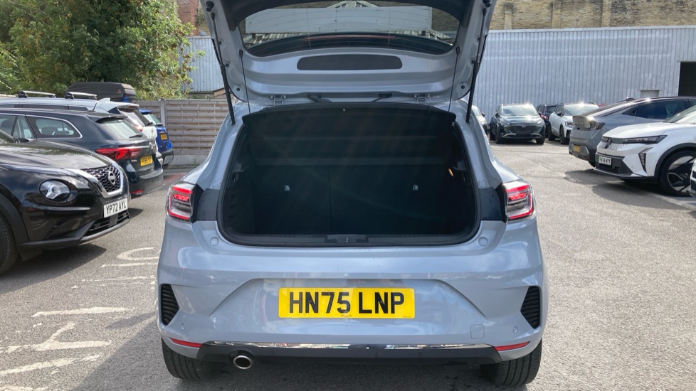 Renault Clio 1.0 TCe 90 Techno 5dr Petrol Hatchback - Image 4