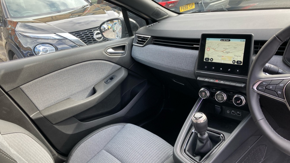 Renault Clio 1.0 TCe 90 Techno 5dr Petrol Hatchback - Image 14