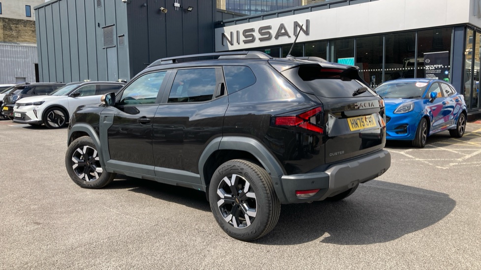 Dacia Duster 1.2 TCe 130 Extreme 5dr Petrol Estate - Image 17