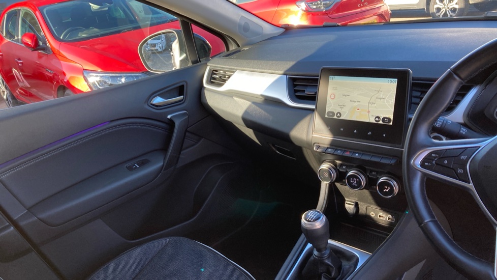 Renault Captur 1.0 TCE 90 Techno 5dr Petrol Hatchback - Image 14