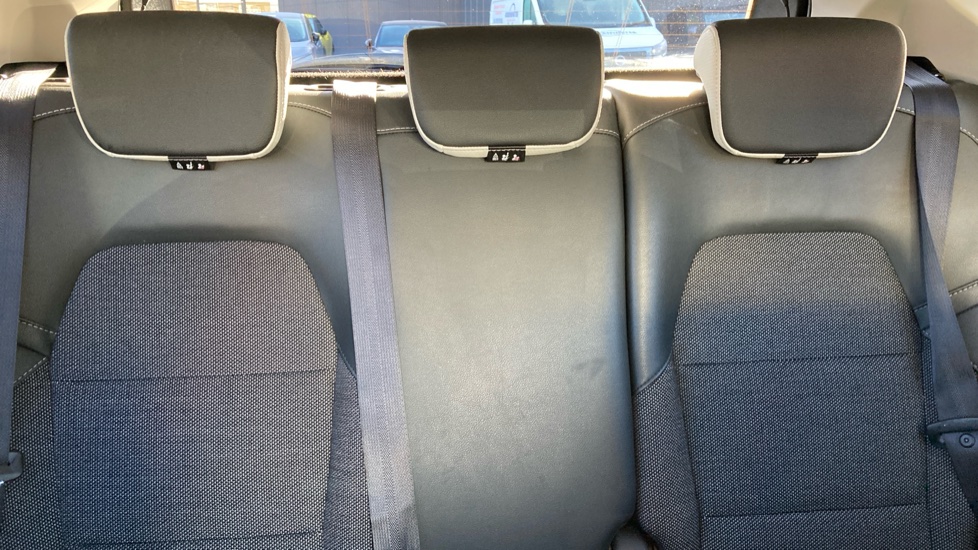 Renault Captur 1.0 TCE 90 Techno 5dr Petrol Hatchback - Image 15