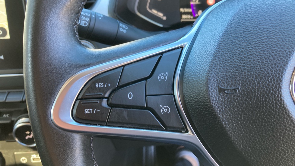 Renault Captur 1.0 TCE 90 Techno 5dr Petrol Hatchback - Image 23