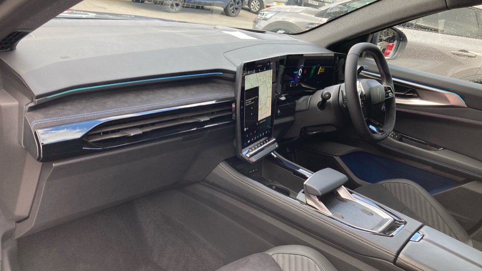 Renault Rafale E-Tech FHEV Techno Esprit Alpine 5dr Auto 4C Hybrid Estate - Image 9