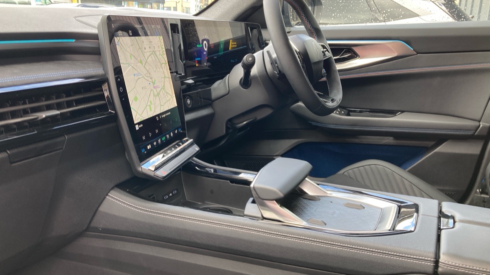 Renault Rafale E-Tech FHEV Techno Esprit Alpine 5dr Auto 4C Hybrid Estate - Image 13