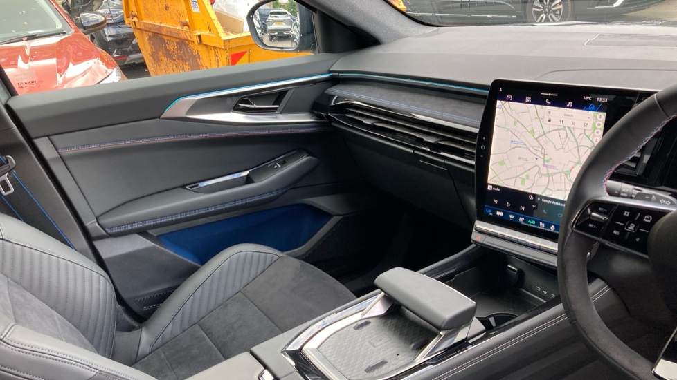 Renault Rafale E-Tech FHEV Techno Esprit Alpine 5dr Auto 4C Hybrid Estate - Image 14