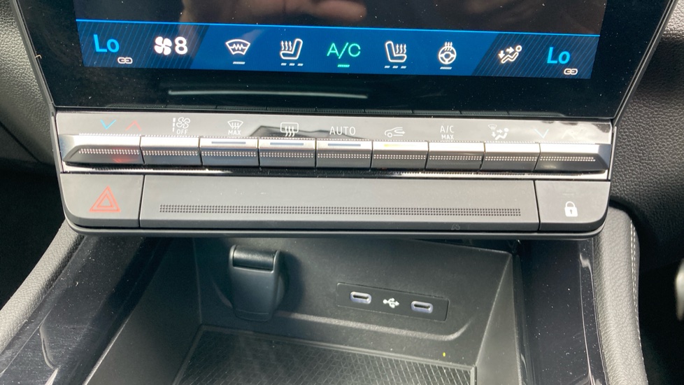 Renault Rafale E-Tech FHEV Techno Esprit Alpine 5dr Auto 4C Hybrid Estate - Image 23