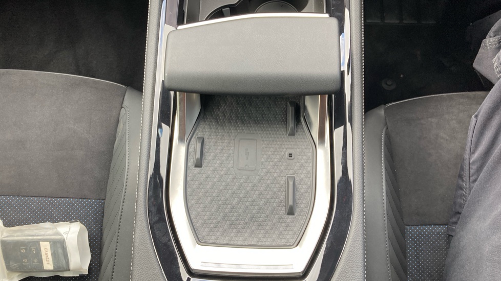 Renault Rafale E-Tech FHEV Techno Esprit Alpine 5dr Auto 4C Hybrid Estate - Image 26