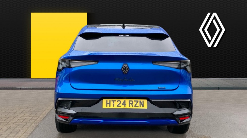 Renault Rafale E-Tech FHEV Iconic Esprit Alpine 5dr Auto 4C Hybrid Estate - Image 6