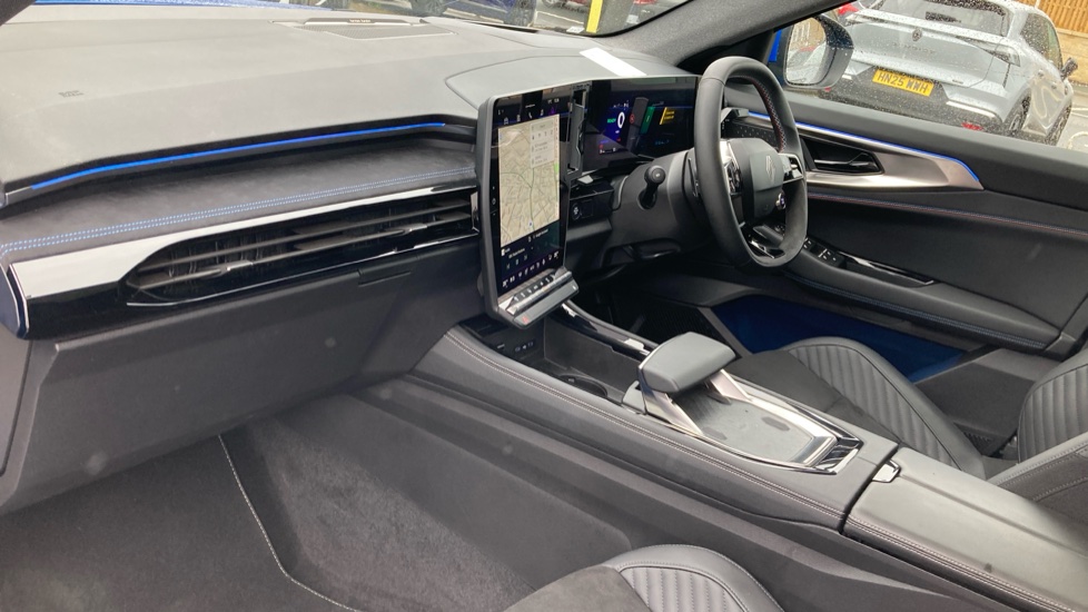 Renault Rafale E-Tech FHEV Iconic Esprit Alpine 5dr Auto 4C Hybrid Estate - Image 9
