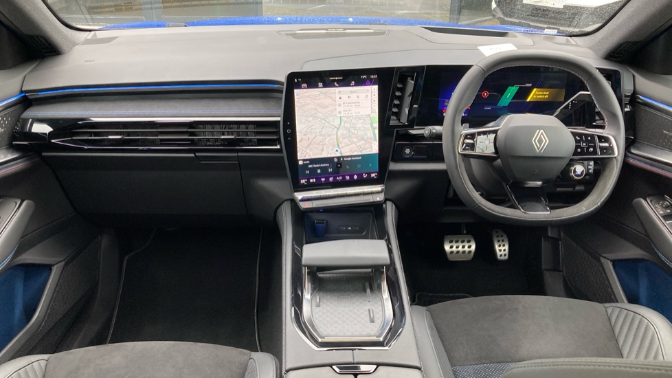 Renault Rafale E-Tech FHEV Iconic Esprit Alpine 5dr Auto 4C Hybrid Estate - Image 10