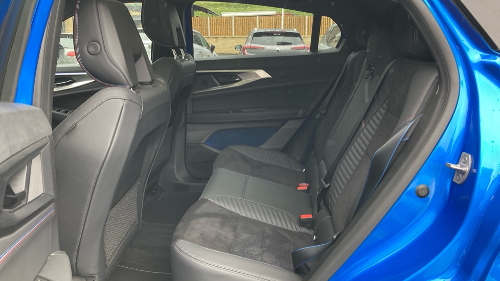 Renault Rafale E-Tech FHEV Iconic Esprit Alpine 5dr Auto 4C Hybrid Estate - Image 16