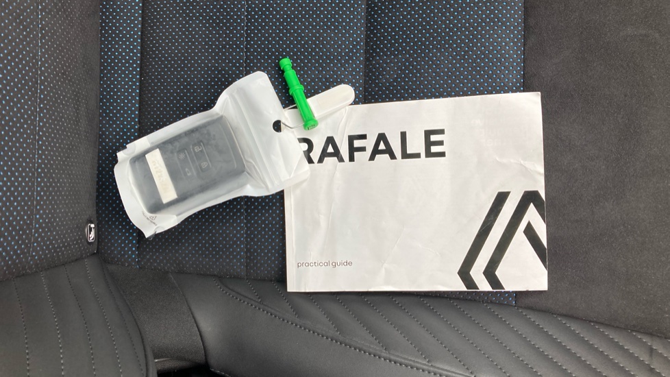 Renault Rafale E-Tech FHEV Iconic Esprit Alpine 5dr Auto 4C Hybrid Estate - Image 19