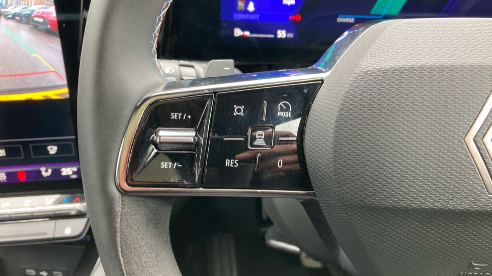 Renault Rafale E-Tech FHEV Iconic Esprit Alpine 5dr Auto 4C Hybrid Estate - Image 23