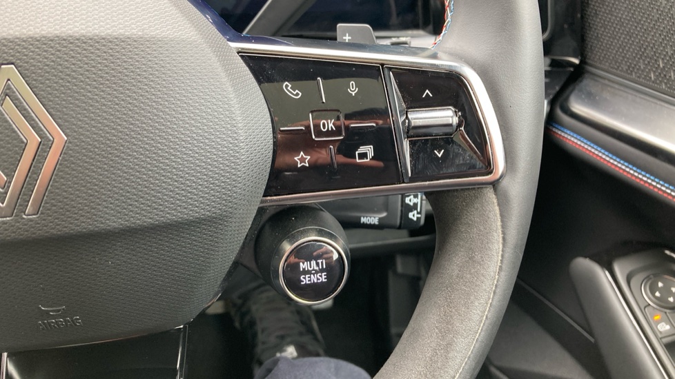 Renault Rafale E-Tech FHEV Iconic Esprit Alpine 5dr Auto 4C Hybrid Estate - Image 24