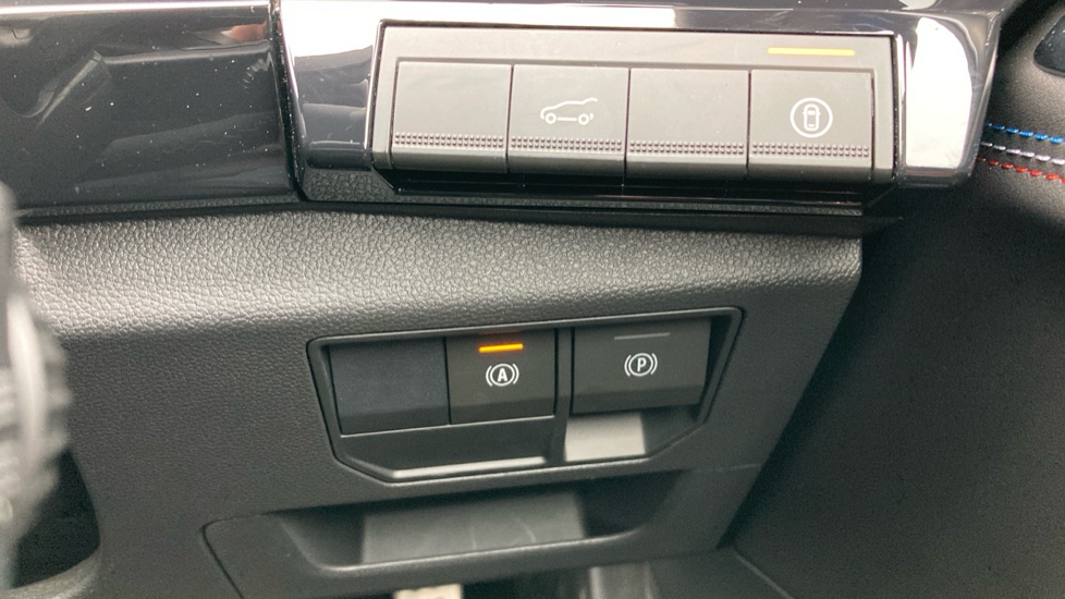 Renault Rafale E-Tech FHEV Iconic Esprit Alpine 5dr Auto 4C Hybrid Estate - Image 26
