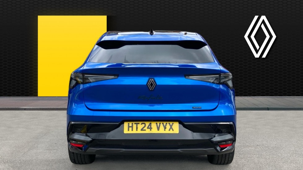 Renault Rafale E-Tech FHEV Iconic Esprit Alpine 5dr Auto 4C Hybrid Estate - Image 6