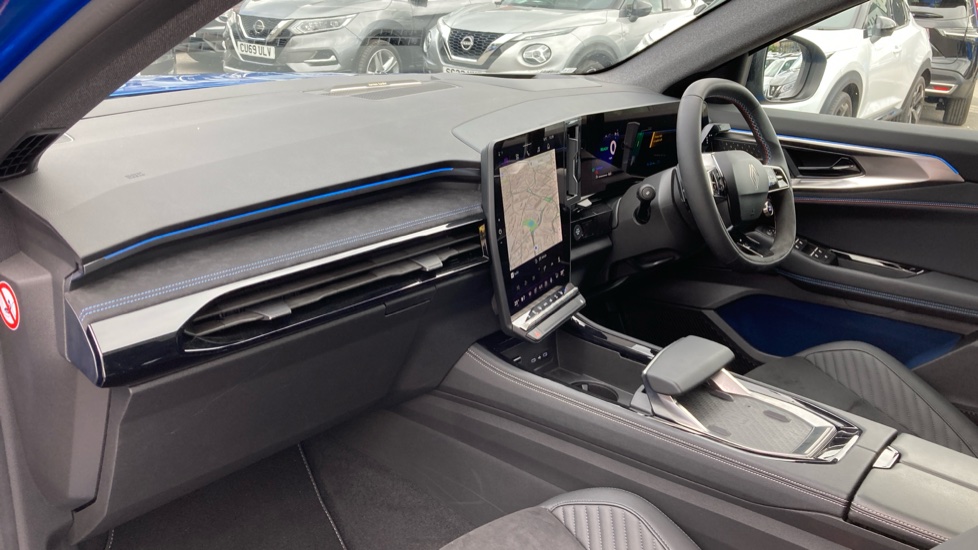 Renault Rafale E-Tech FHEV Iconic Esprit Alpine 5dr Auto 4C Hybrid Estate - Image 9
