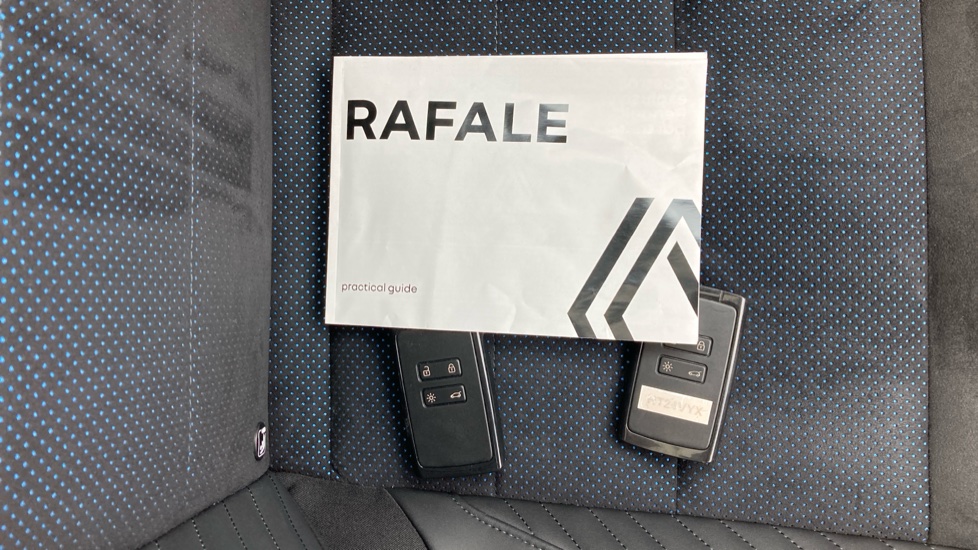 Renault Rafale E-Tech FHEV Iconic Esprit Alpine 5dr Auto 4C Hybrid Estate - Image 19