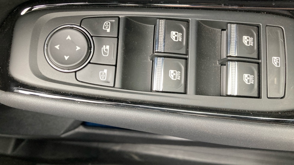 Renault Rafale E-Tech FHEV Iconic Esprit Alpine 5dr Auto 4C Hybrid Estate - Image 25