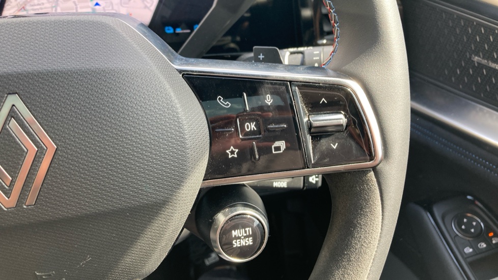 Renault Austral E-Tech Full Hybrid Iconic Esprit Alpine 5dr Auto Hybrid Estate - Image 22