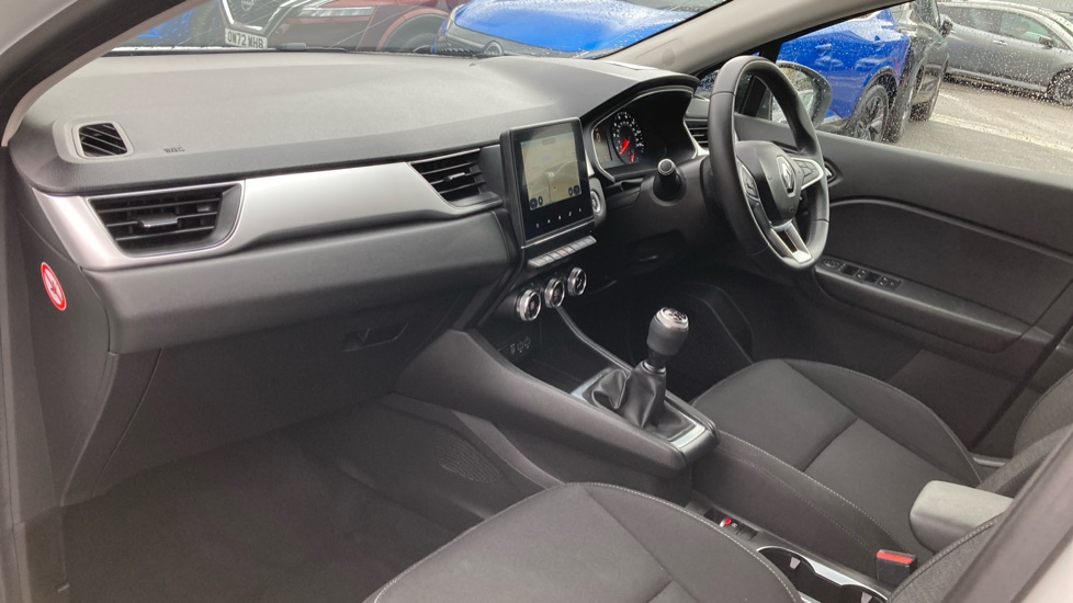Renault Captur 1.0 TCE 100 Iconic 5dr Petrol Hatchback - Image 9