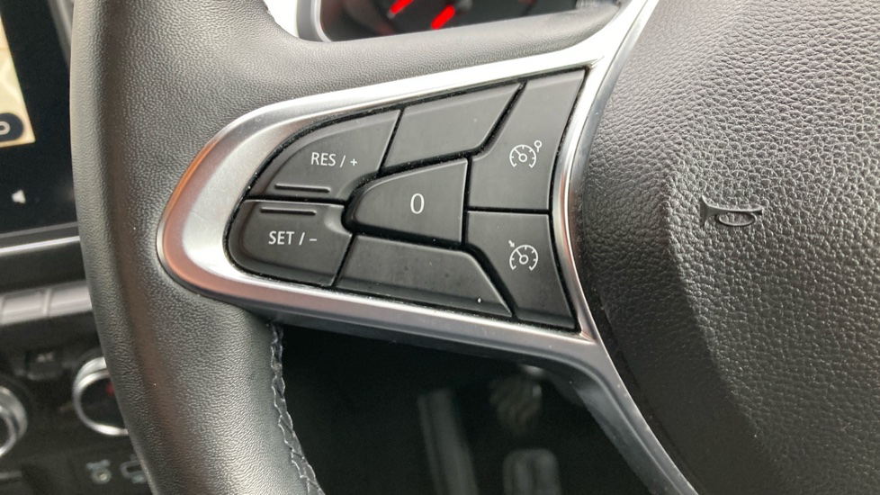 Renault Captur 1.0 TCE 100 Iconic 5dr Petrol Hatchback - Image 23