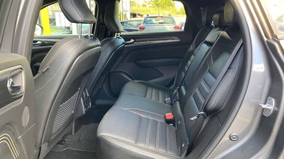 Renault Arkana 1.6 E-Tech full hybrid 145 Engineered 5dr Auto Hybrid Estate - Image 16