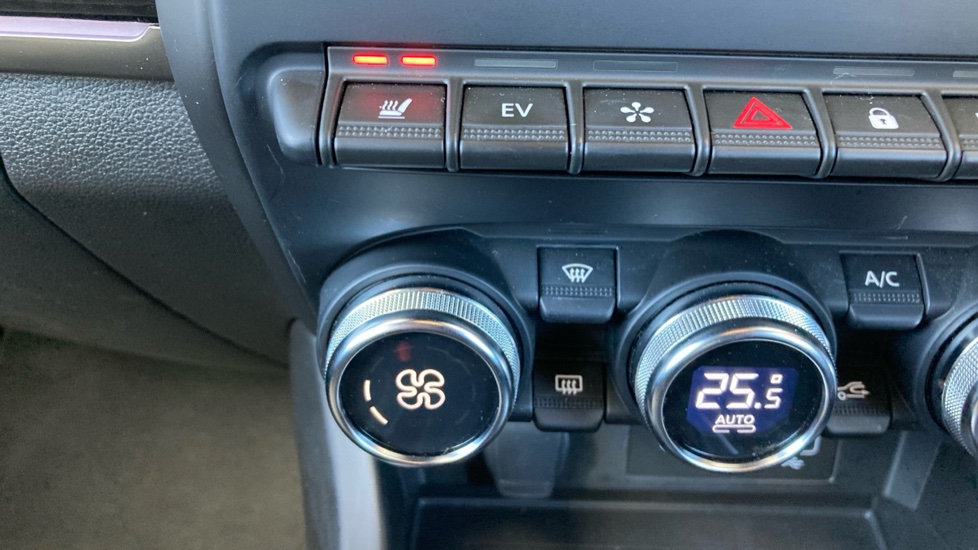 Renault Arkana 1.6 E-Tech full hybrid 145 Engineered 5dr Auto Hybrid Estate - Image 23