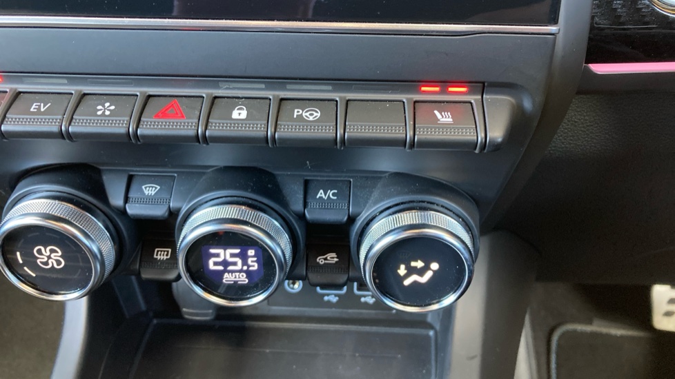 Renault Arkana 1.6 E-Tech full hybrid 145 Engineered 5dr Auto Hybrid Estate - Image 24