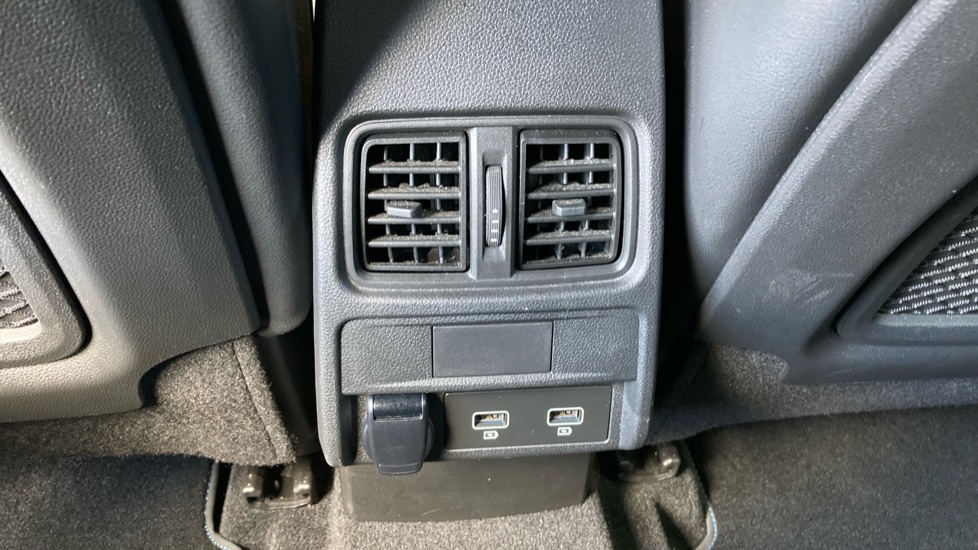 Renault Arkana 1.6 E-Tech full hybrid 145 Engineered 5dr Auto Hybrid Estate - Image 31