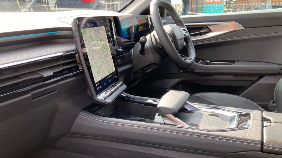 Renault Austral E-Tech Full Hybrid Techno 5dr Auto Hybrid Estate - Image 13