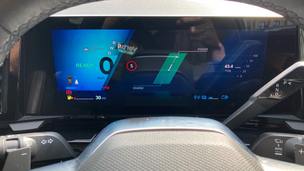 Renault Austral E-Tech Full Hybrid Techno 5dr Auto Hybrid Estate - Image 18