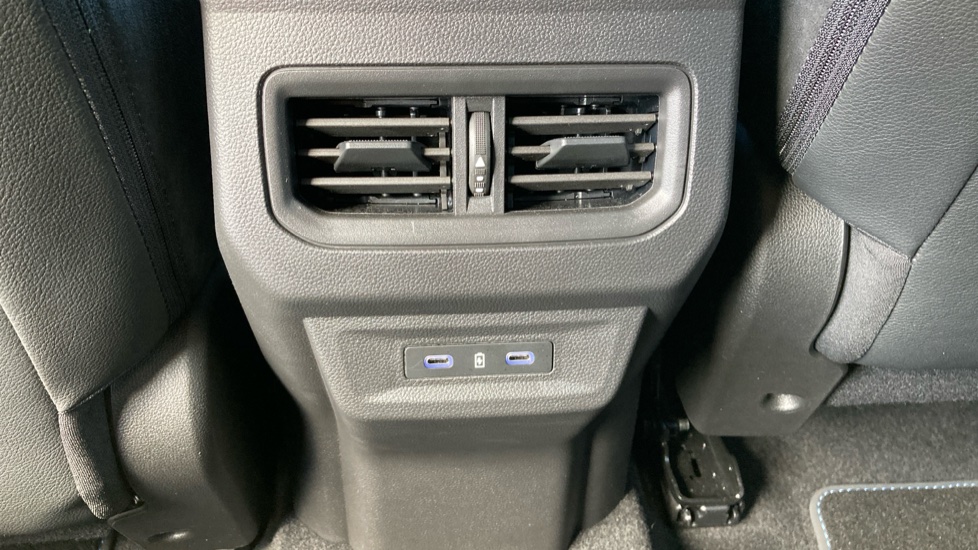 Renault Austral E-Tech FHEV Techno Esprit Alpine 5dr Auto Hybrid Estate - Image 21